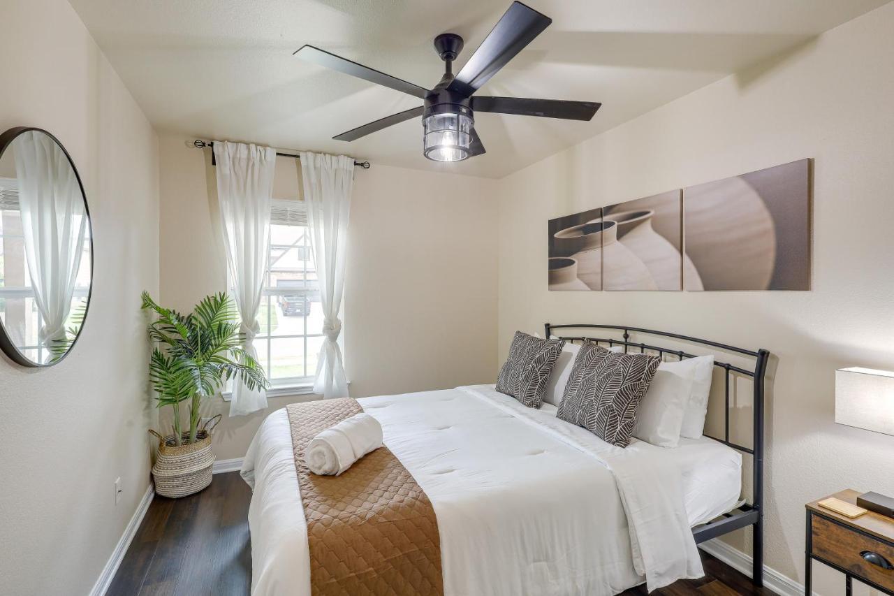 Modern Killeen Vacation Rental With Private Patio! Exterior photo