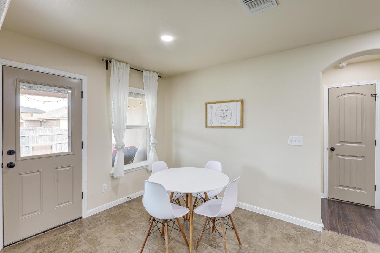 Modern Killeen Vacation Rental With Private Patio! Exterior photo