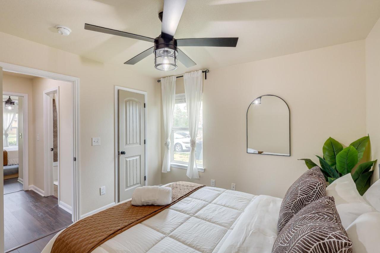 Modern Killeen Vacation Rental With Private Patio! Exterior photo